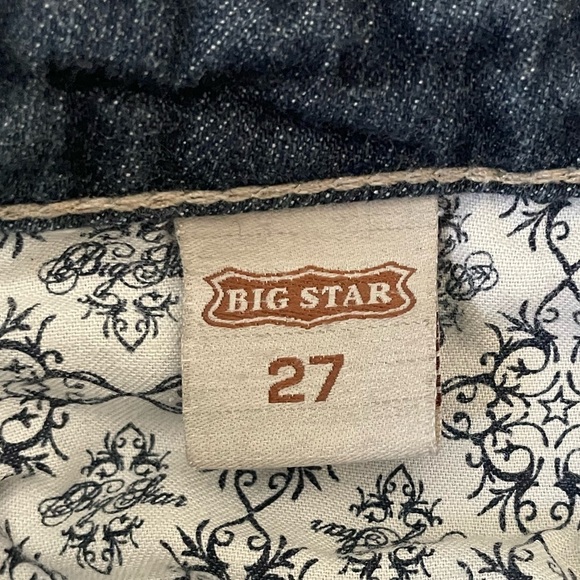 Big Star by Buckle Maddie Crop Mid Rise Faded Whiskered Blue Denim Jeans Size 27 - Picture 9 of 11